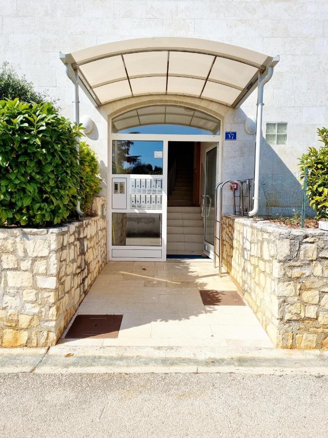 Appartamento Sea View App Mirta Umago Esterno foto